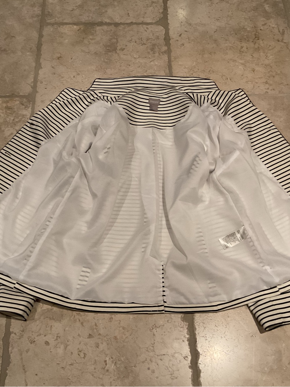 White and Black Striped Blazer, Silver Buttons, Fully lined, very nice condition - Picture 5 of 6